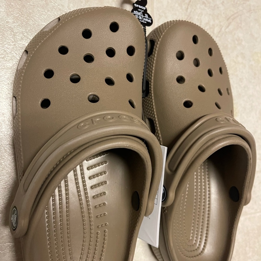 “Khaki” crocs